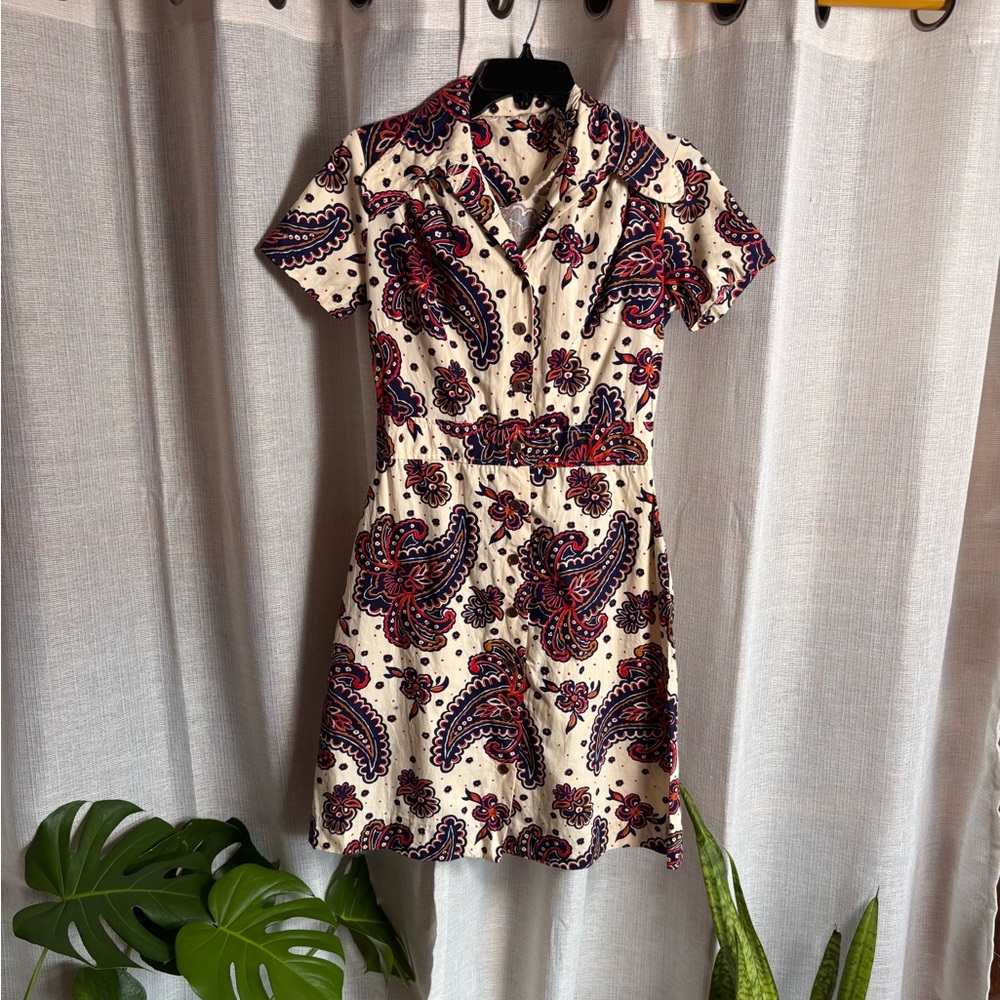 Vintage 1970s Paisley Print Collared Mini Dress